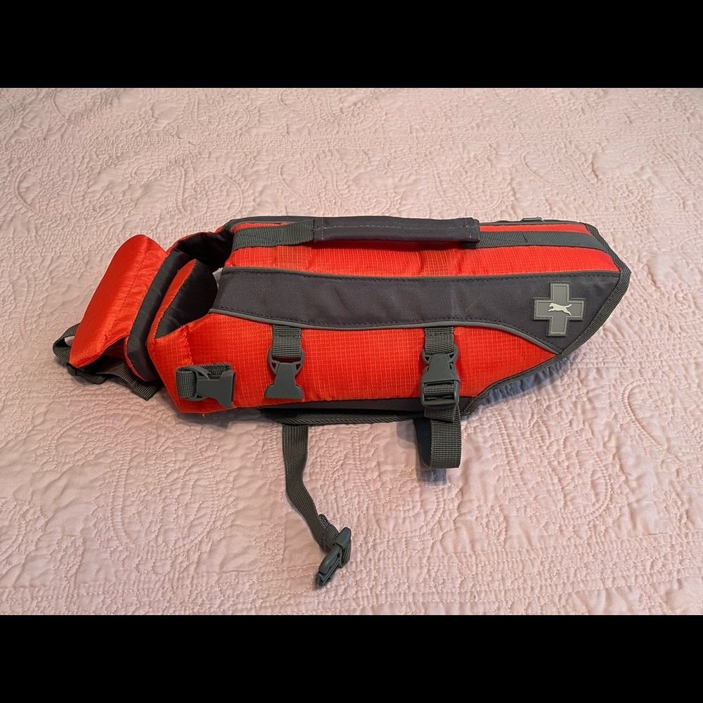 Dog life vest